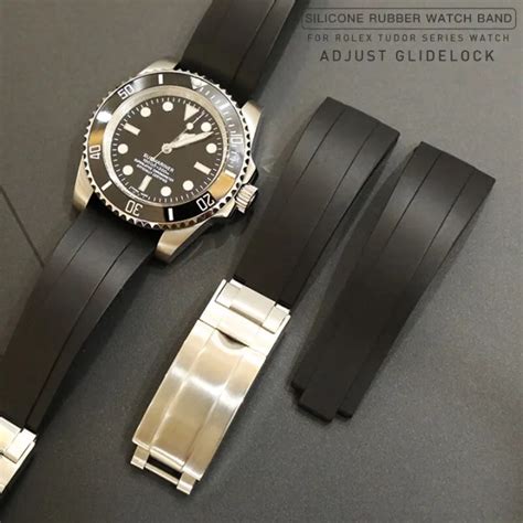 rolex submarine bracelet adjustment.